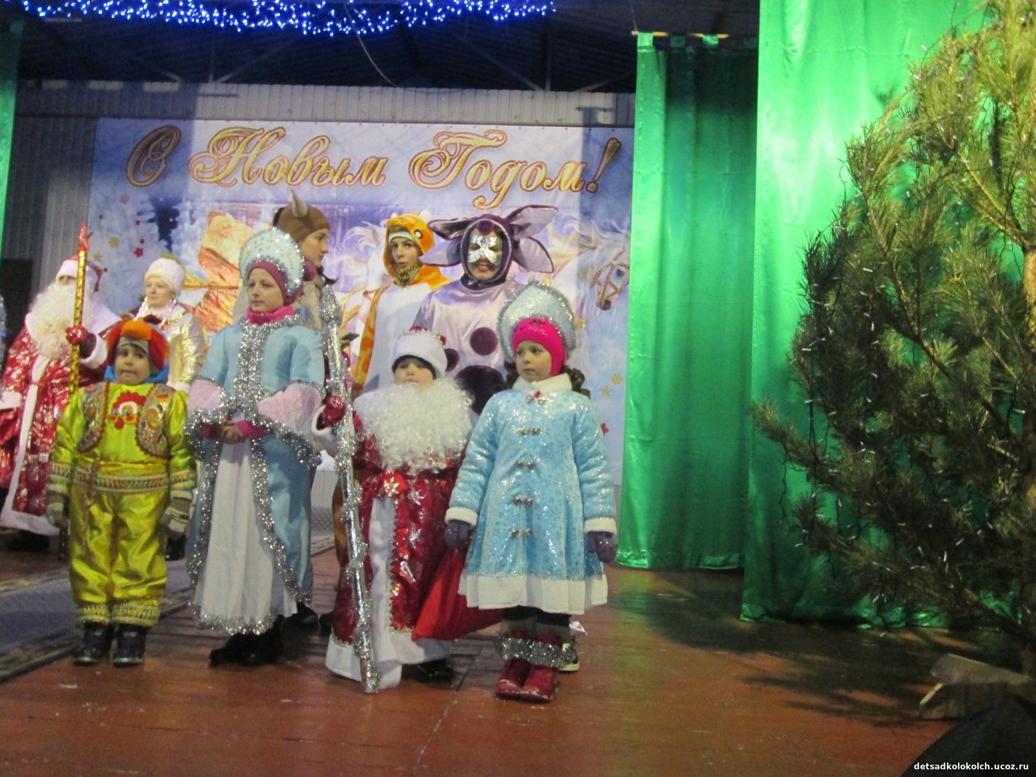 Картинки с елками в снегу